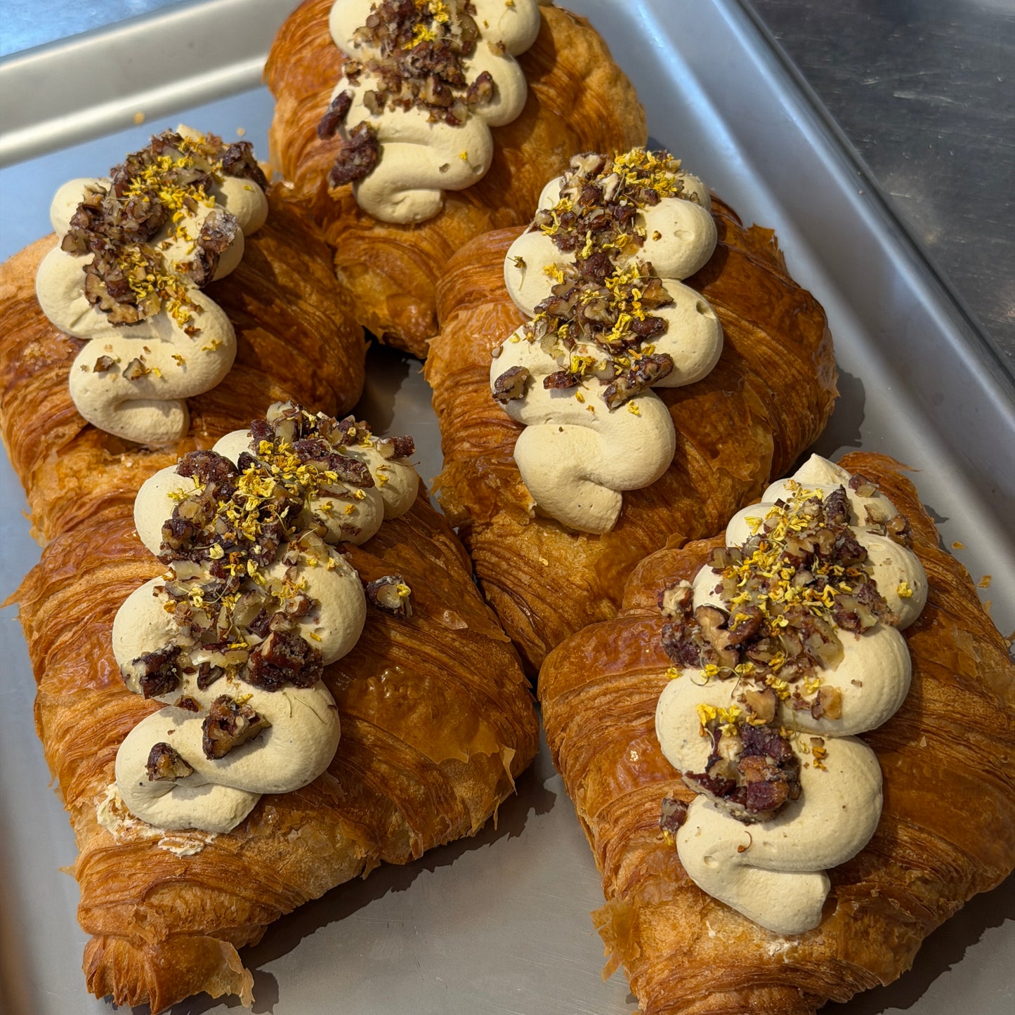 Osmanthus Oolong Croissant